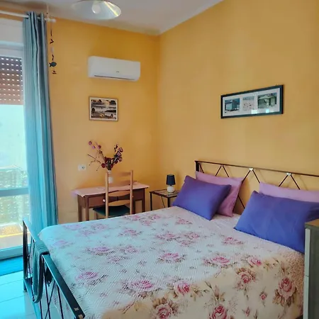 La Playa Di Ponente Lägenhet